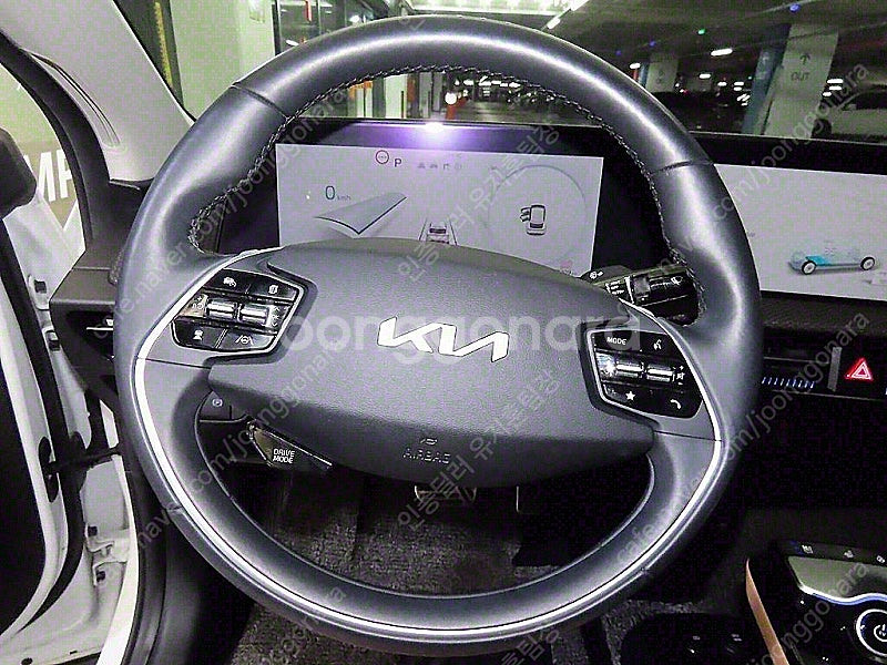 EV6 중고 EV6 중고차 흰색 2022년식 롱레인지 어스 중고차 사는법--9